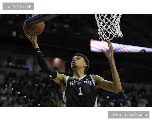 三节战罢:文班亚马已得30分10篮板5盖帽,马刺领先开拓者